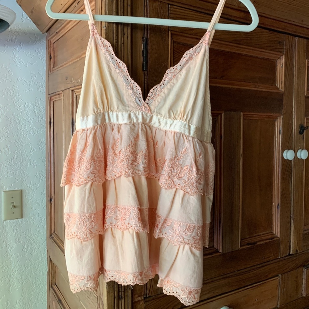 Vintage Embroidered Satin Ruffle Top ❤️ - Picture 4 of 7